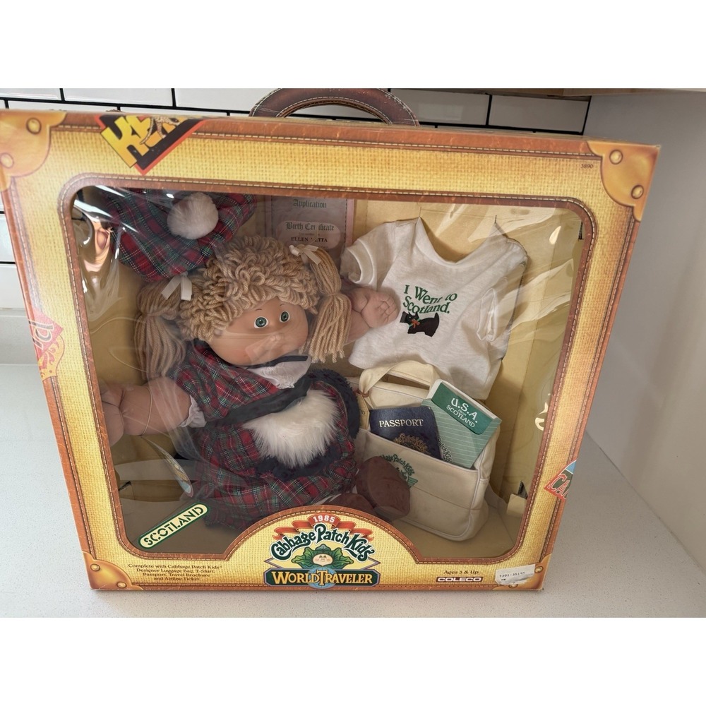 NOS Cabbage Patch Doll Irish World Traveler vintage new in box